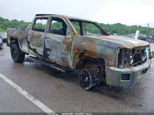  Salvage Chevrolet Silverado 2500