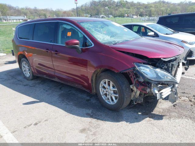  Salvage Chrysler Pacifica