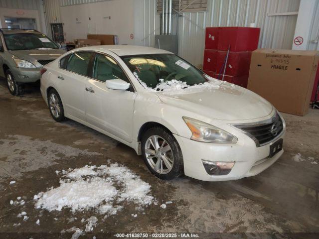  Salvage Nissan Altima