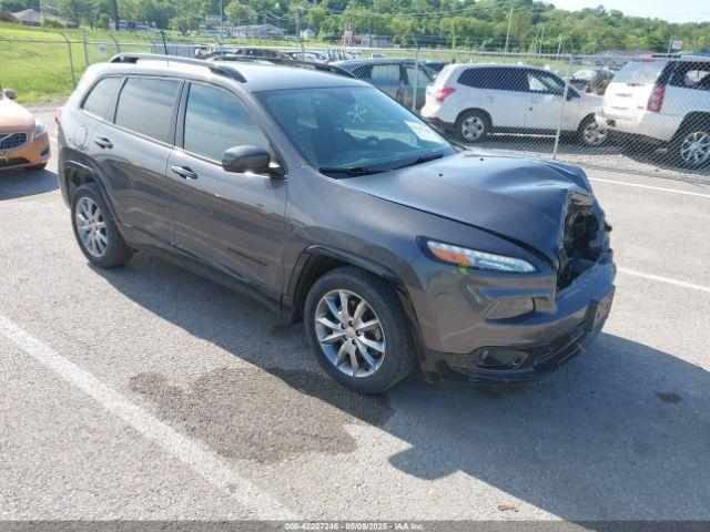  Salvage Jeep Cherokee