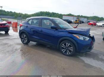 Salvage Nissan Kicks