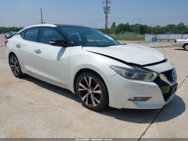  Salvage Nissan Maxima