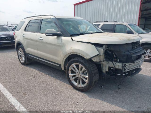  Salvage Ford Explorer