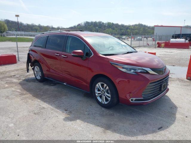  Salvage Toyota Sienna