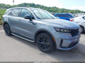  Salvage Kia Sorento