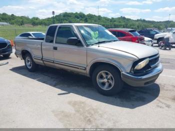  Salvage Chevrolet S-10