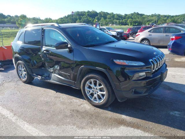  Salvage Jeep Cherokee