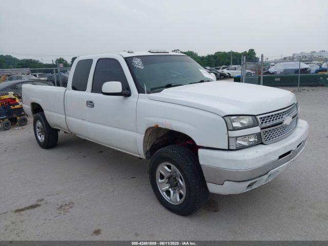  Salvage Chevrolet Silverado 2500