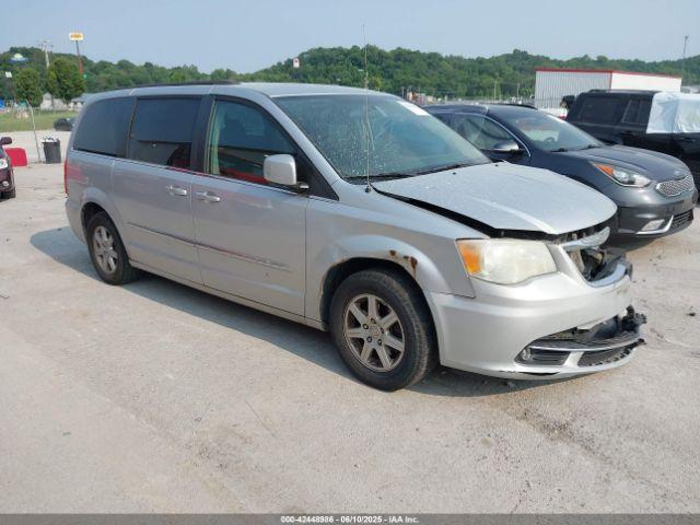  Salvage Chrysler Town & Country
