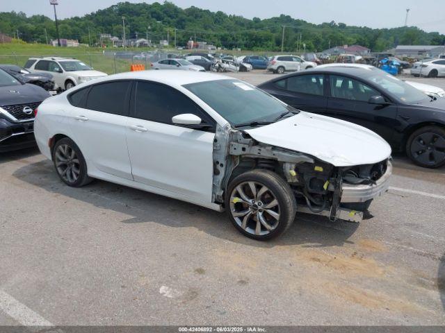  Salvage Chrysler 200