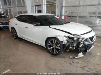  Salvage Nissan Maxima