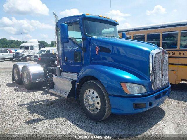  Salvage Kenworth Construction
