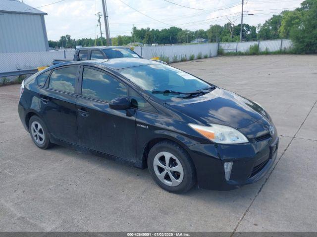  Salvage Toyota Prius