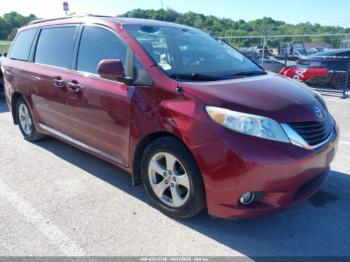  Salvage Toyota Sienna