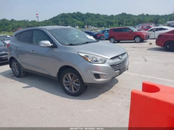  Salvage Hyundai TUCSON