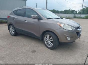  Salvage Hyundai TUCSON
