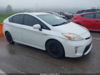  Salvage Toyota Prius