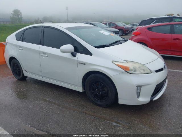  Salvage Toyota Prius