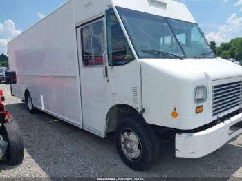  Salvage Freightliner Chassis