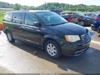  Salvage Chrysler Town & Country