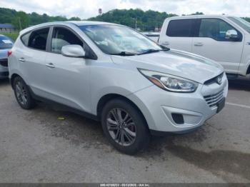  Salvage Hyundai TUCSON