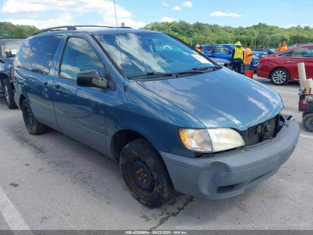  Salvage Toyota Sienna