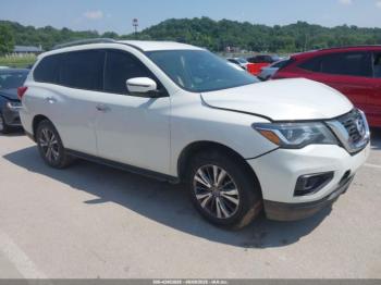  Salvage Nissan Pathfinder