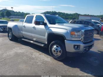  Salvage General Motors Sierra 3500HD