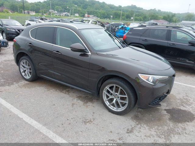  Salvage Alfa Romeo Stelvio