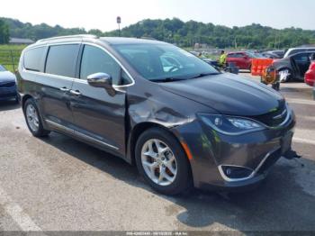  Salvage Chrysler Pacifica