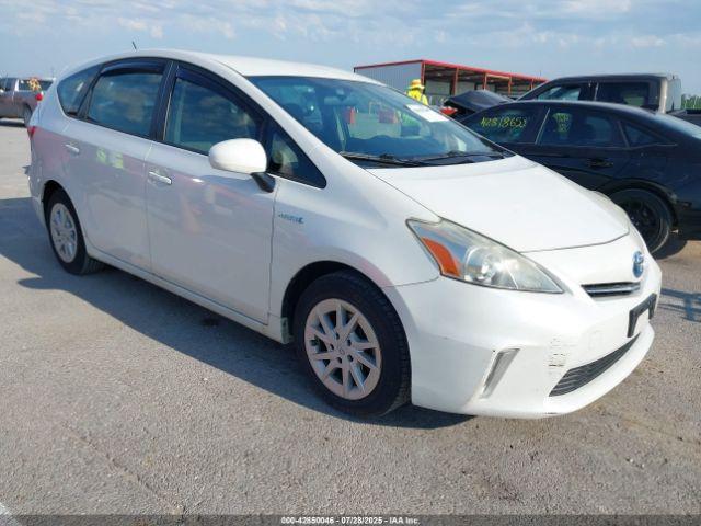  Salvage Toyota Prius v