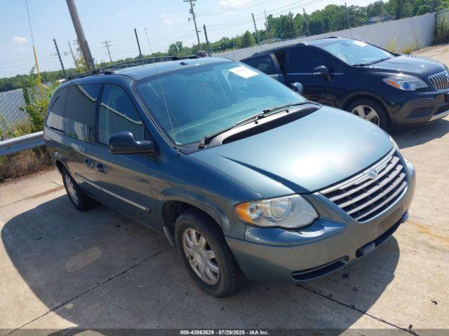 Salvage Chrysler Town & Country