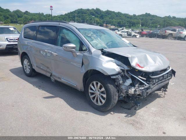  Salvage Chrysler Pacifica