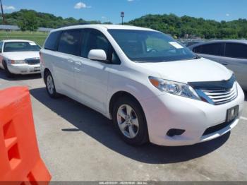 Salvage Toyota Sienna