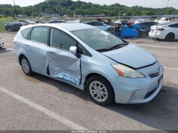  Salvage Toyota Prius v