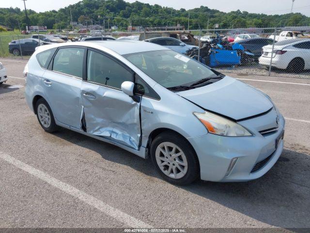  Salvage Toyota Prius v
