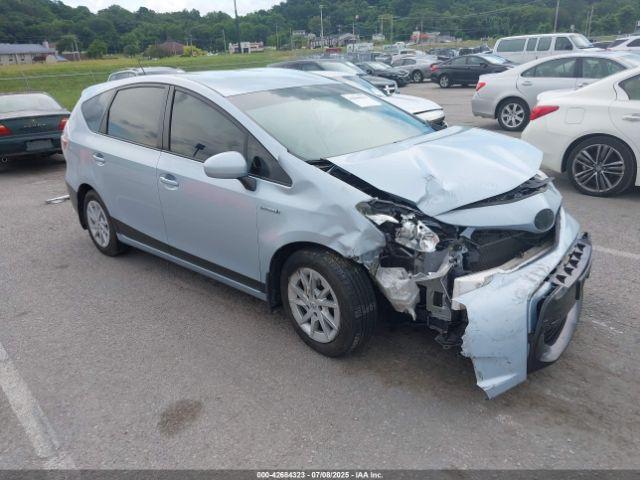  Salvage Toyota Prius v