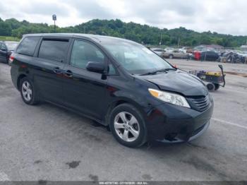  Salvage Toyota Sienna