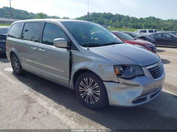  Salvage Chrysler Town & Country