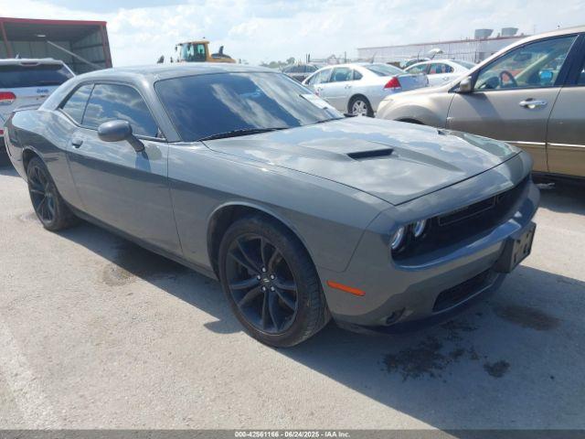  Salvage Dodge Challenger