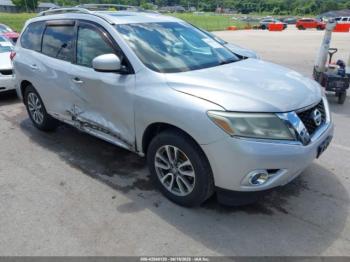  Salvage Nissan Pathfinder