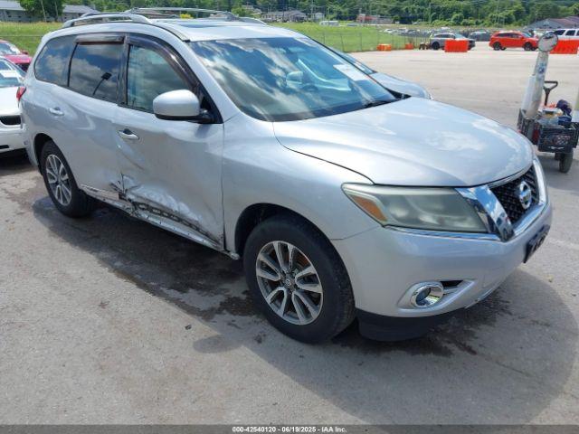  Salvage Nissan Pathfinder