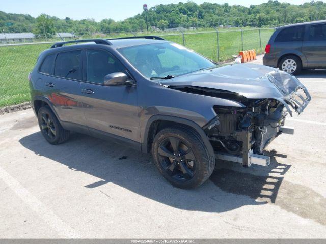  Salvage Jeep Cherokee