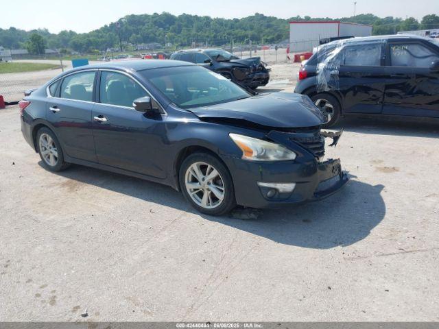  Salvage Nissan Altima