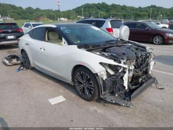  Salvage Nissan Maxima