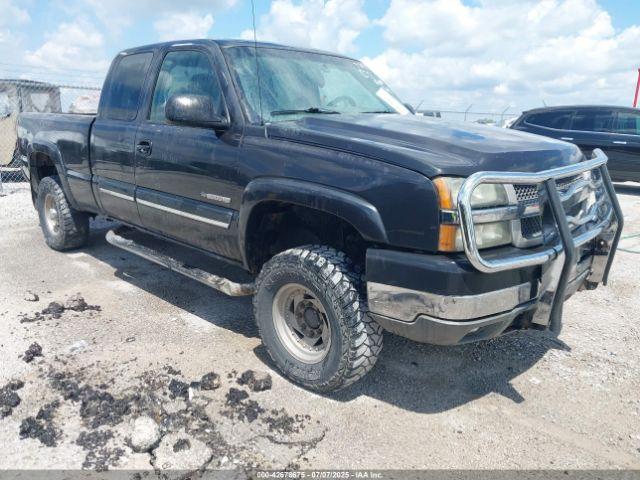  Salvage Chevrolet Silverado 2500