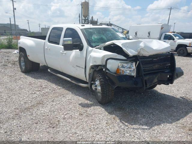  Salvage Chevrolet Silverado 3500