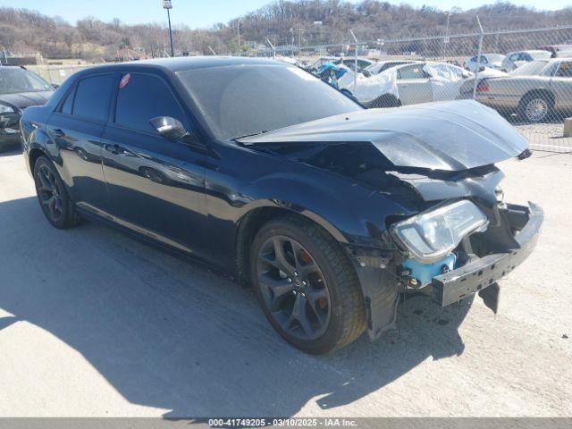  Salvage Chrysler 300