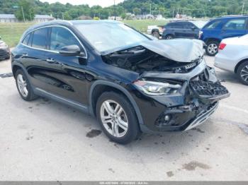 Salvage Mercedes-Benz GLA