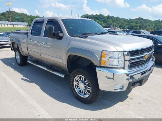  Salvage Chevrolet Silverado 2500